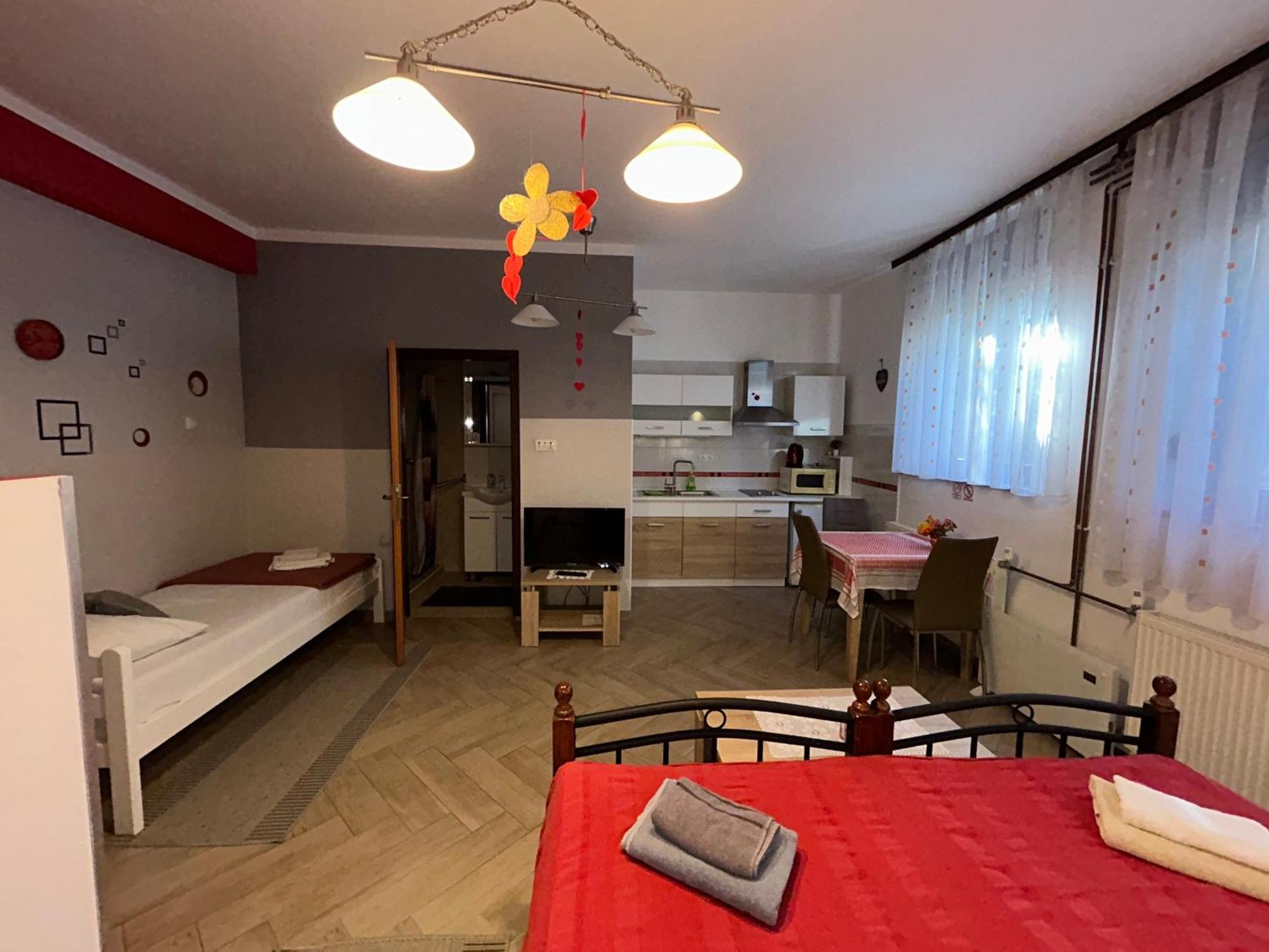 Apartments & Rooms 4 Rijeke Karlovac Bagian luar foto