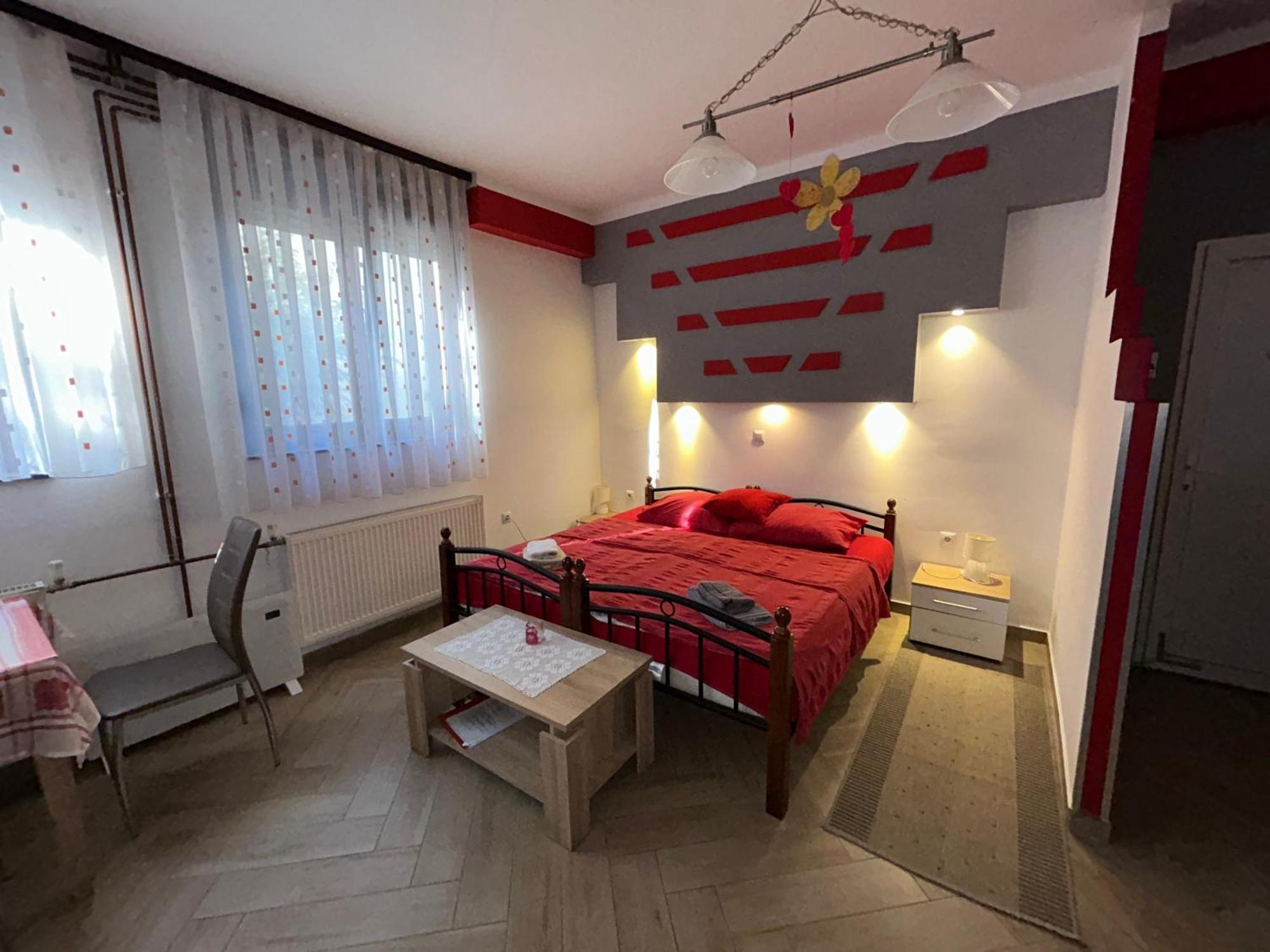 Apartments & Rooms 4 Rijeke Karlovac Bagian luar foto