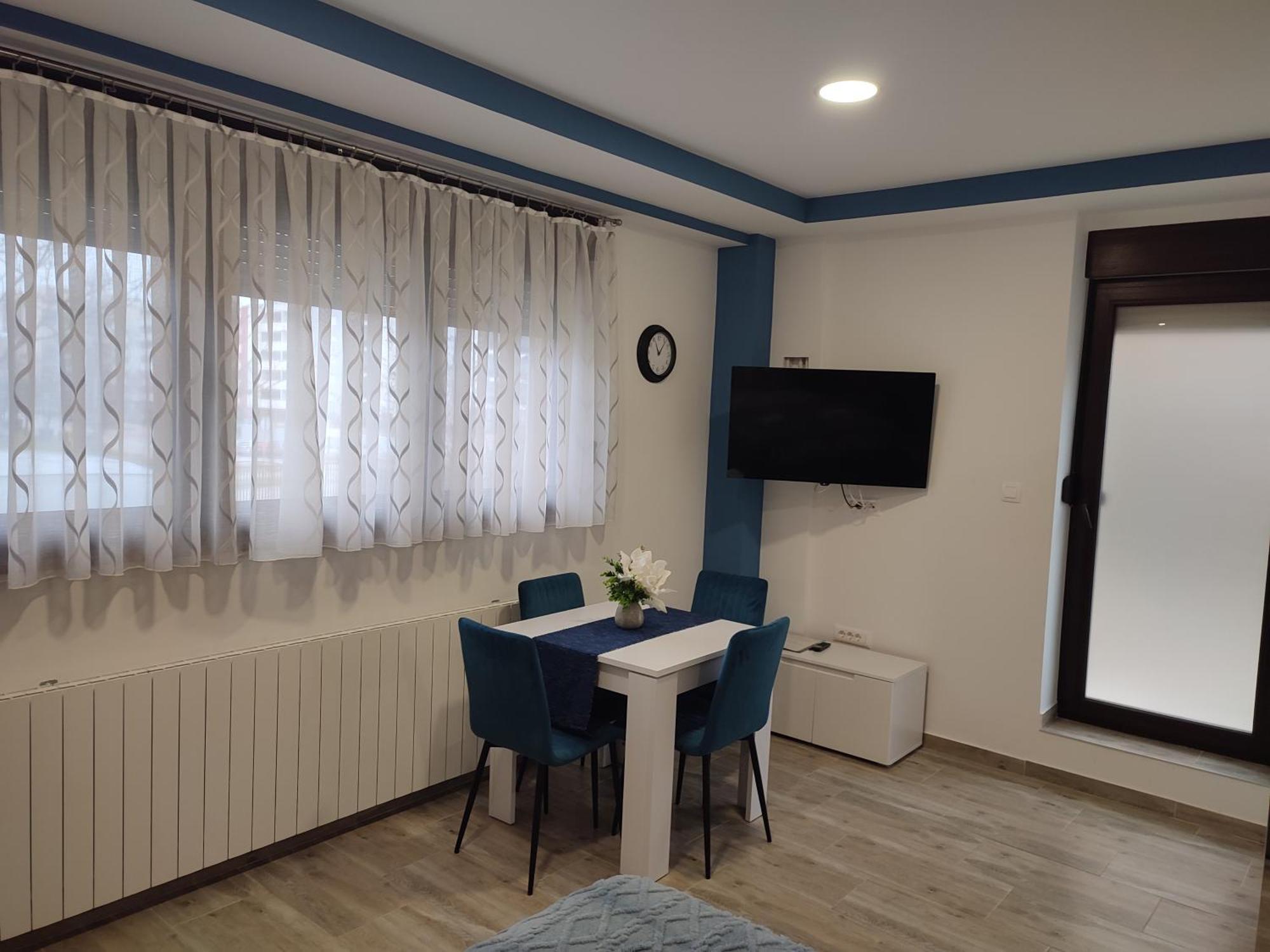 Apartments & Rooms 4 Rijeke Karlovac Bagian luar foto