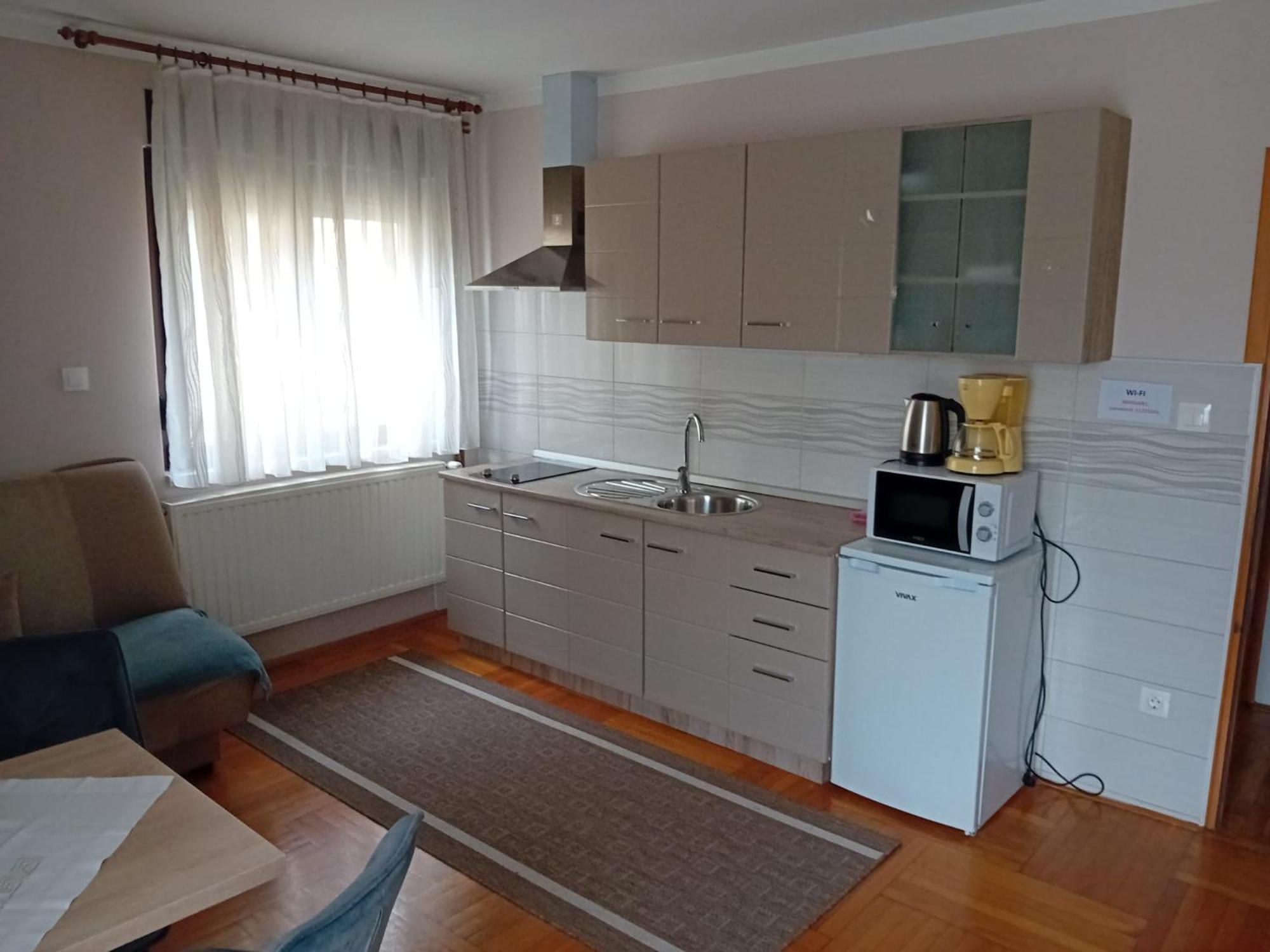 Apartments & Rooms 4 Rijeke Karlovac Bagian luar foto