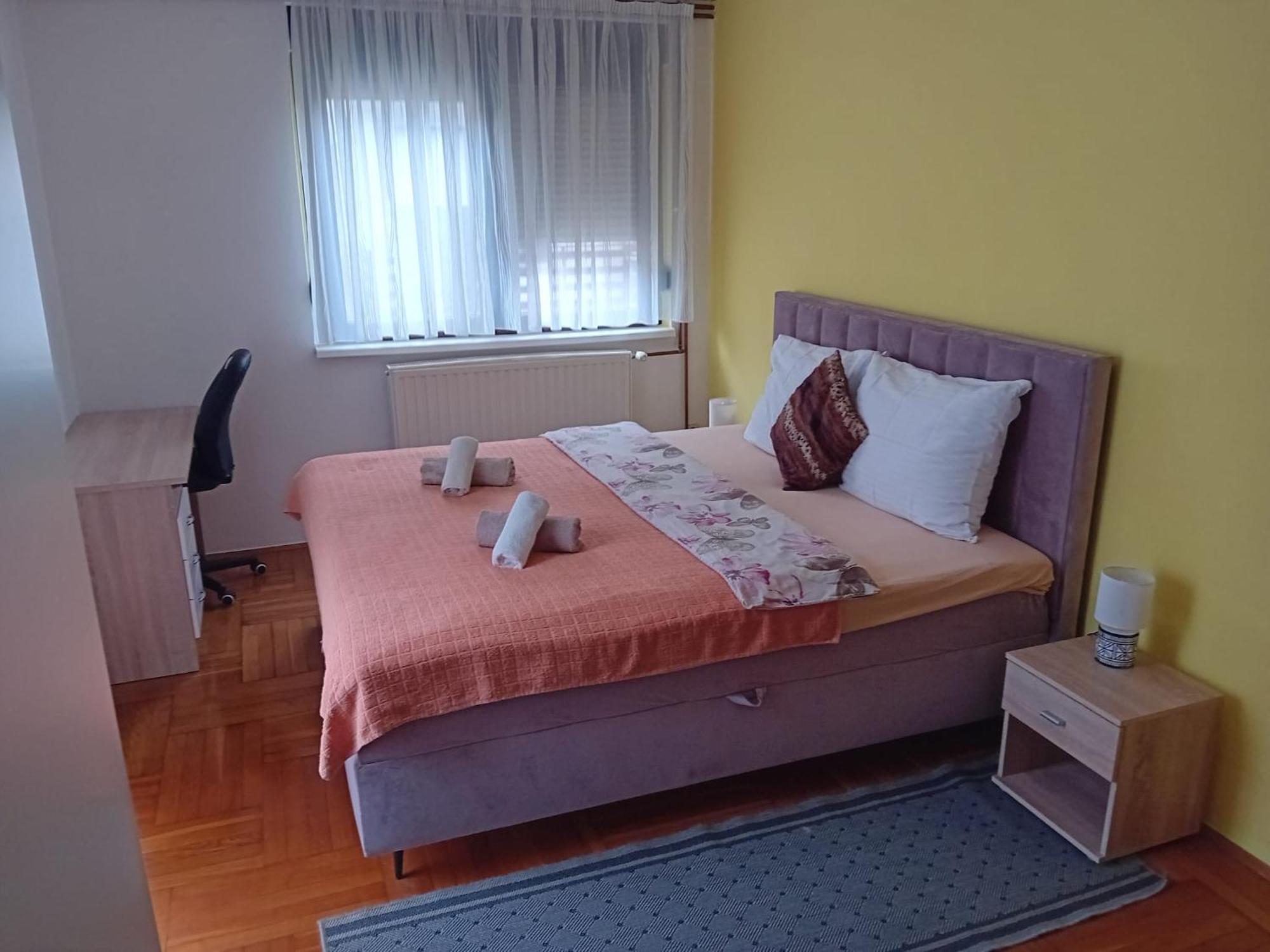 Apartments & Rooms 4 Rijeke Karlovac Bagian luar foto
