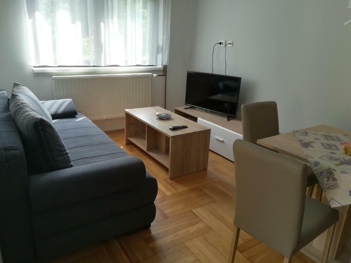 Apartments & Rooms 4 Rijeke Karlovac Bagian luar foto